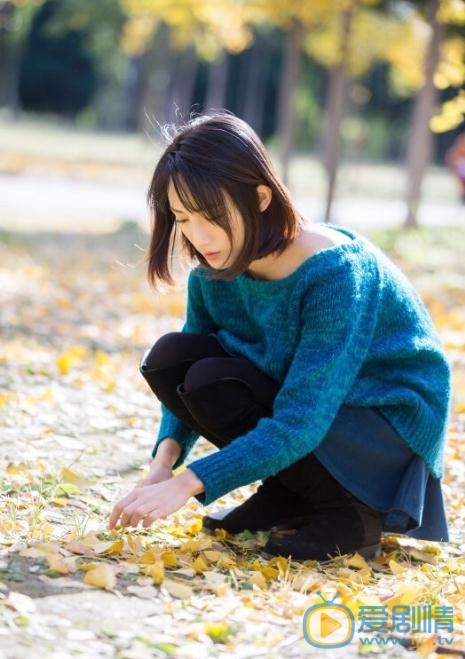 卢茜秋色写真 卢茜高清写真_卢茜高清剧照