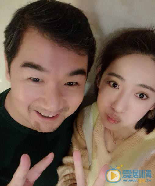 卢茜与人合照 卢茜高清写真_卢茜高清剧照