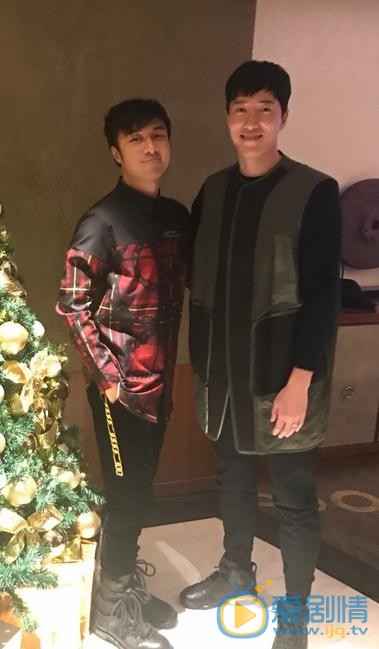 古巨基与人合照 古巨基高清写真_古巨基高清剧照