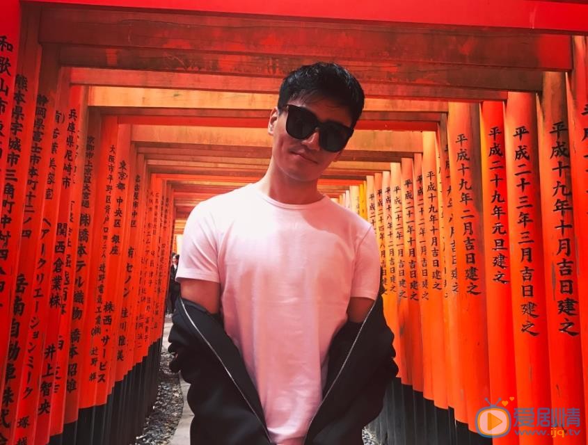 张超人生活照 张超人高清写真_张超人高清剧照