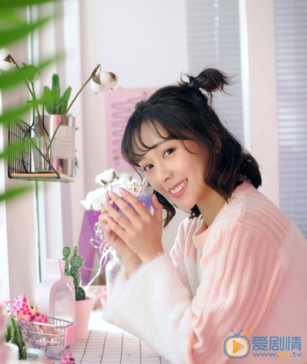 王珏萌粉色写真 王珏萌高清写真_王珏萌高清剧照