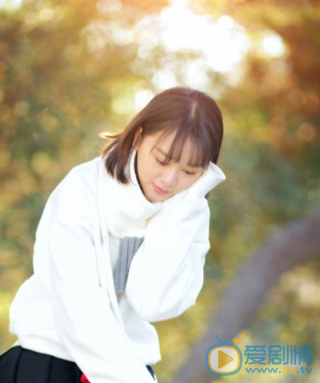 王珏萌冬日写真 王珏萌高清写真_王珏萌高清剧照
