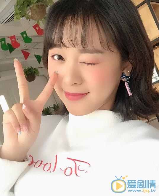 王珏萌可爱照 王珏萌高清写真_王珏萌高清剧照