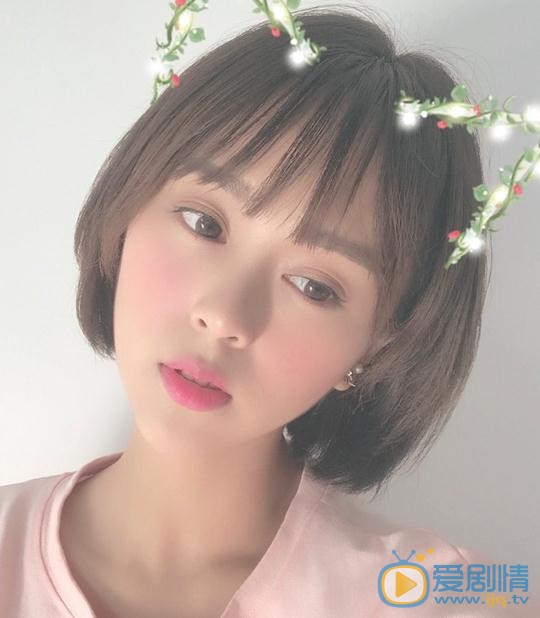 王珏萌可爱照 王珏萌高清写真_王珏萌高清剧照
