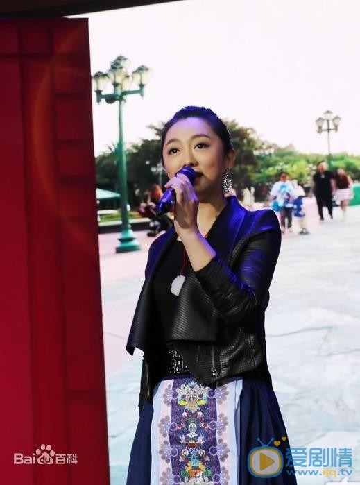 原子霏节目表演照 原子霏高清写真_原子霏高清剧照