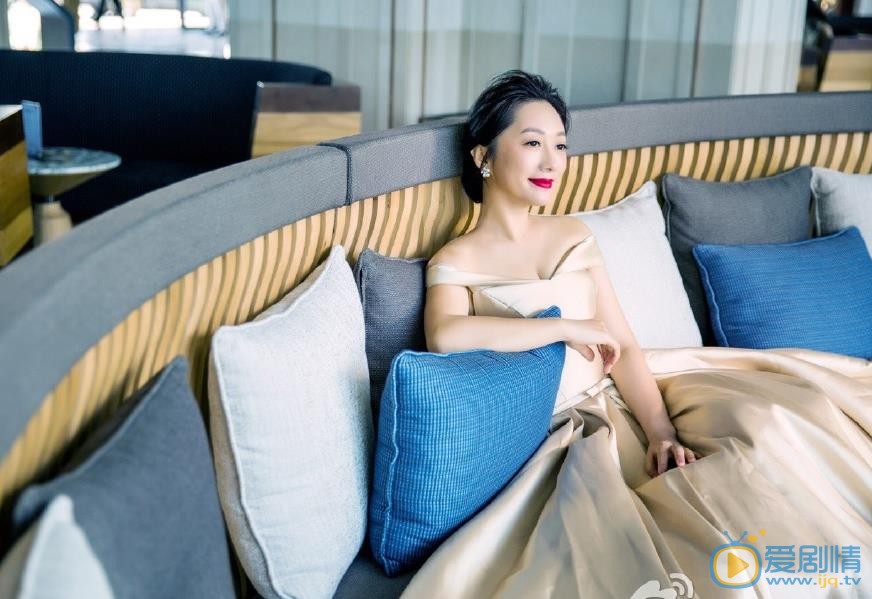原子霏时尚大片 原子霏高清写真_原子霏高清剧照