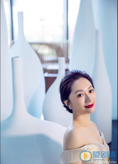 原子霏时尚大片 原子霏高清写真_原子霏高清剧照
