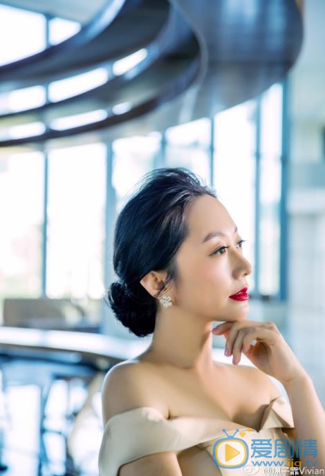 原子霏时尚大片 原子霏高清写真_原子霏高清剧照
