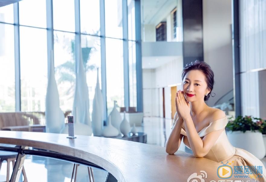 原子霏时尚大片 原子霏高清写真_原子霏高清剧照