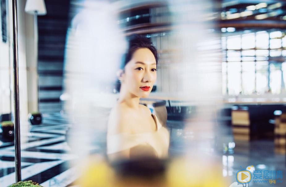 原子霏时尚大片 原子霏高清写真_原子霏高清剧照