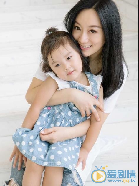 原子霏亲子照 原子霏高清写真_原子霏高清剧照
