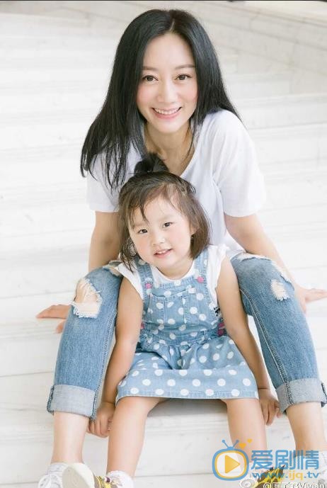 原子霏亲子照 原子霏高清写真_原子霏高清剧照