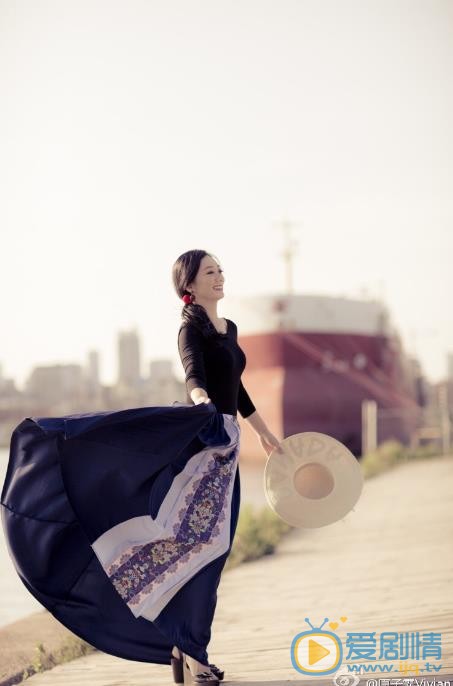 原子霏街拍写真 原子霏高清写真_原子霏高清剧照