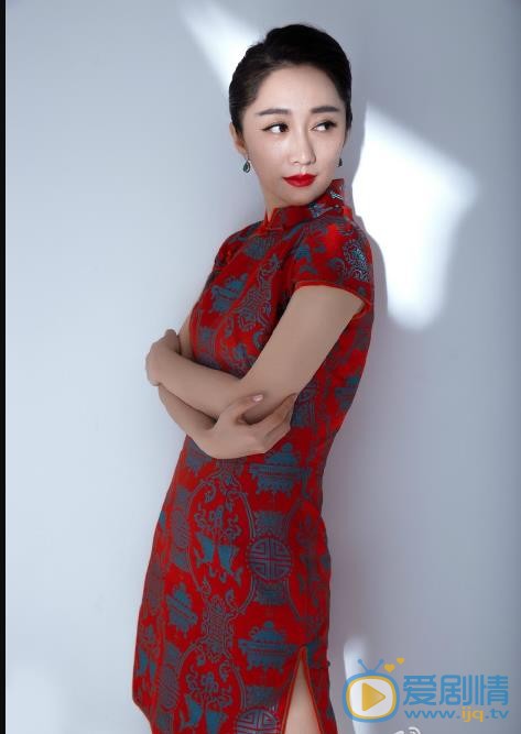 原子霏性感气质大片 原子霏高清写真_原子霏高清剧照