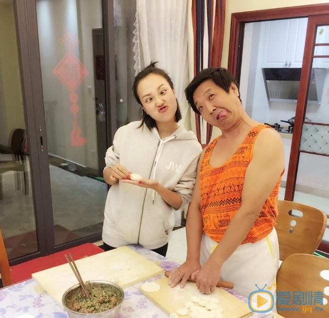 杜沁怡旅行照 杜沁怡高清写真_杜沁怡高清剧照