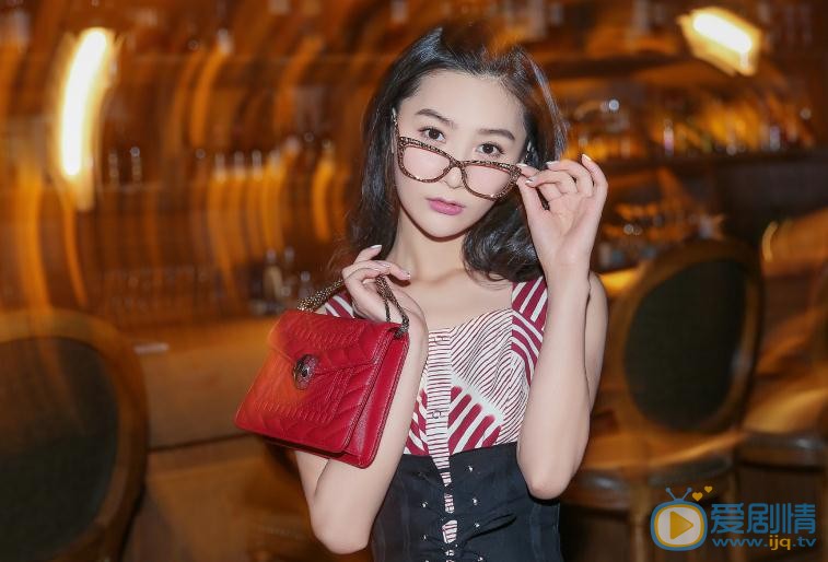 张维娜时尚街拍 张维娜高清写真_张维娜高清剧照