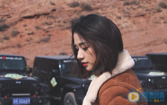 杨晞沙漠写真 杨晞高清写真_杨晞高清剧照