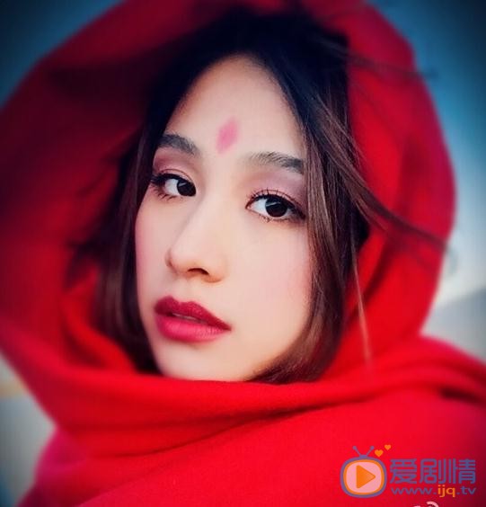 杨晞沙漠写真 杨晞高清写真_杨晞高清剧照