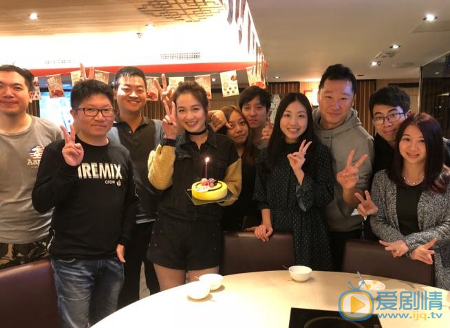 蔡洁与人合照 蔡洁高清写真_蔡洁高清剧照