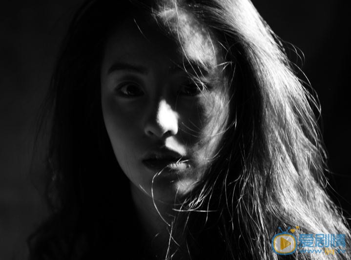 毛晓慧黑白写真 毛晓慧高清写真_毛晓慧高清剧照