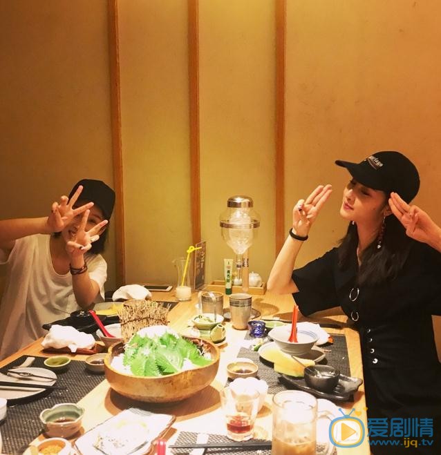 毛晓慧与人合照 毛晓慧高清写真_毛晓慧高清剧照