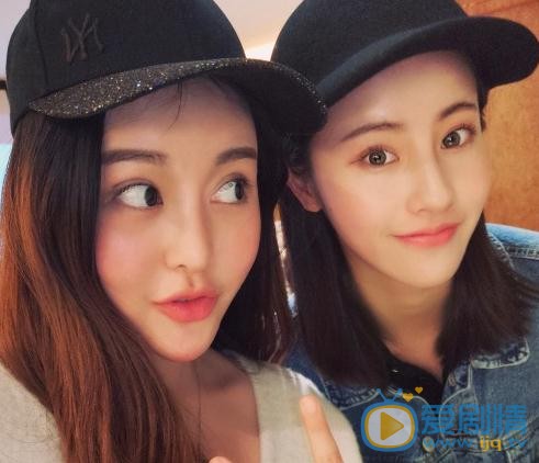 毛晓慧与人合照 毛晓慧高清写真_毛晓慧高清剧照