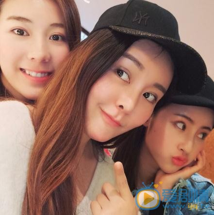 毛晓慧与人合照 毛晓慧高清写真_毛晓慧高清剧照