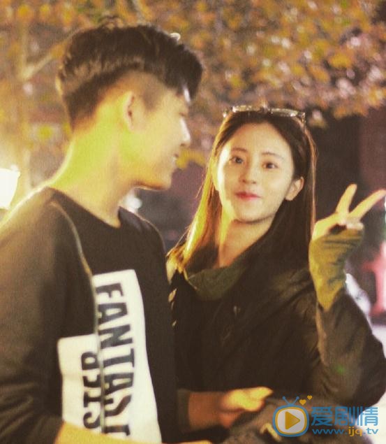 毛晓慧与人合照 毛晓慧高清写真_毛晓慧高清剧照