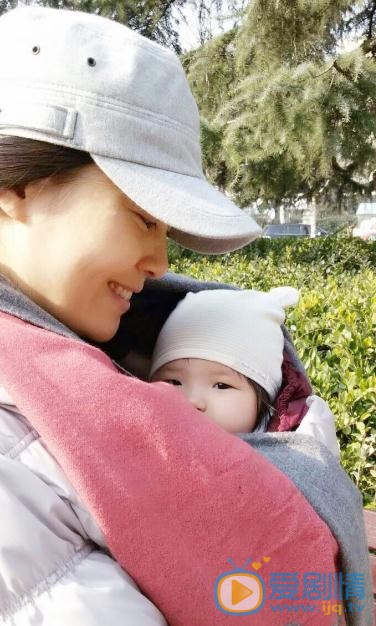 于小磊女儿照 于小磊高清写真_于小磊高清剧照