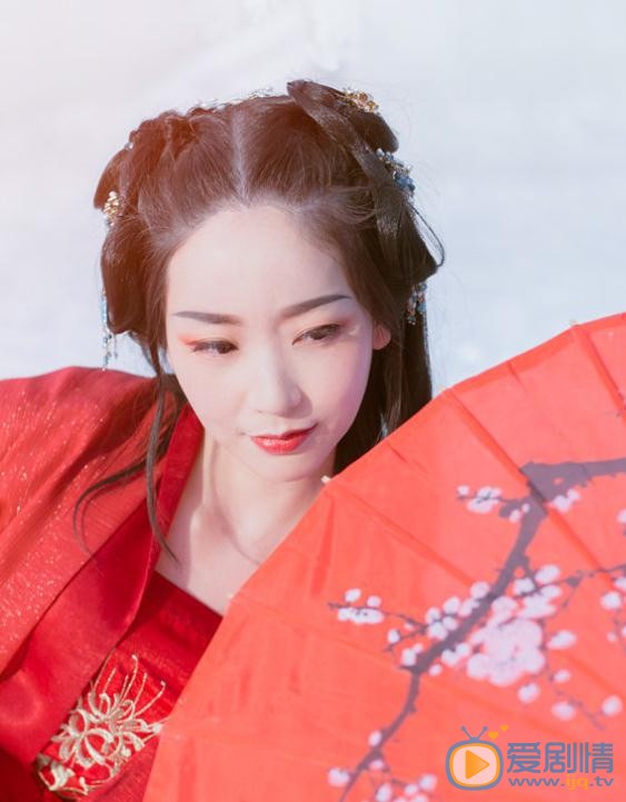 费伟妮红衣写真 费伟妮高清写真_费伟妮高清剧照