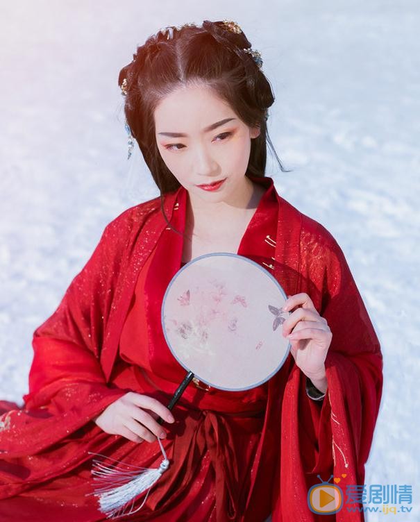费伟妮红衣写真 费伟妮高清写真_费伟妮高清剧照