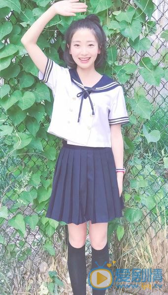费伟妮制服写真 费伟妮高清写真_费伟妮高清剧照