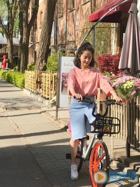 费伟妮街拍写真 费伟妮高清写真_费伟妮高清剧照