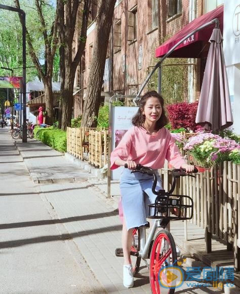 费伟妮街拍写真 费伟妮高清写真_费伟妮高清剧照
