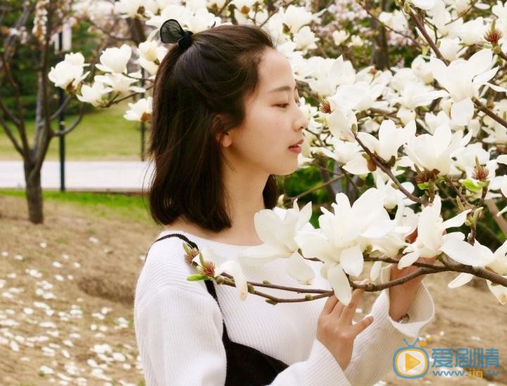 费伟妮街拍写真 费伟妮高清写真_费伟妮高清剧照