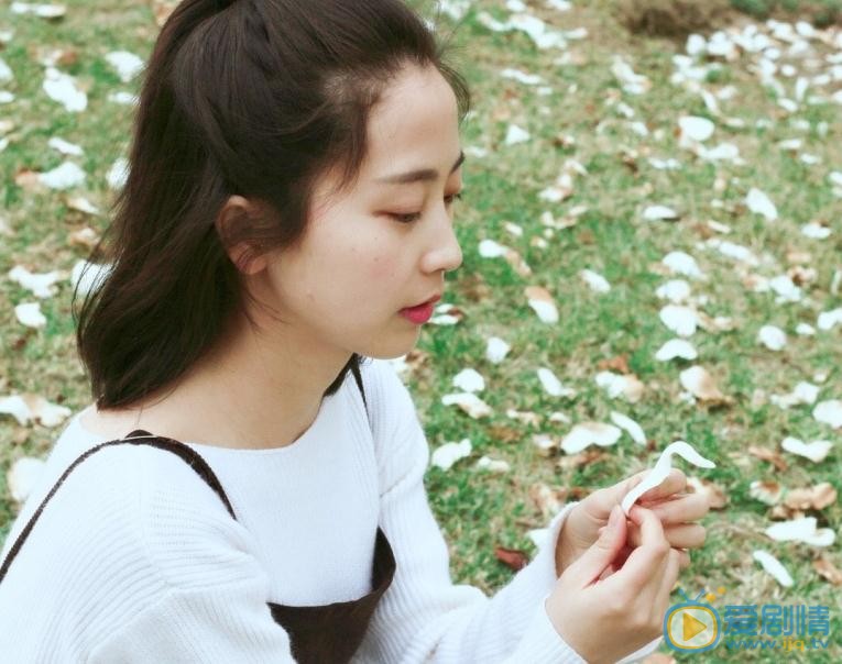 费伟妮街拍写真 费伟妮高清写真_费伟妮高清剧照