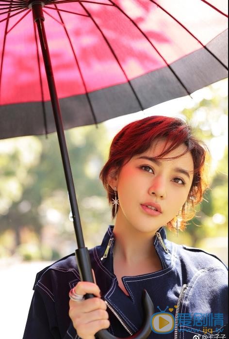 王子子时尚街拍 王子子高清写真_王子子高清剧照