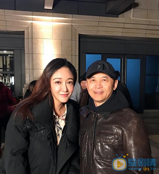申奥与人合照 申奥高清写真_申奥高清剧照