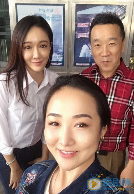 申奥与人合照 申奥高清写真_申奥高清剧照