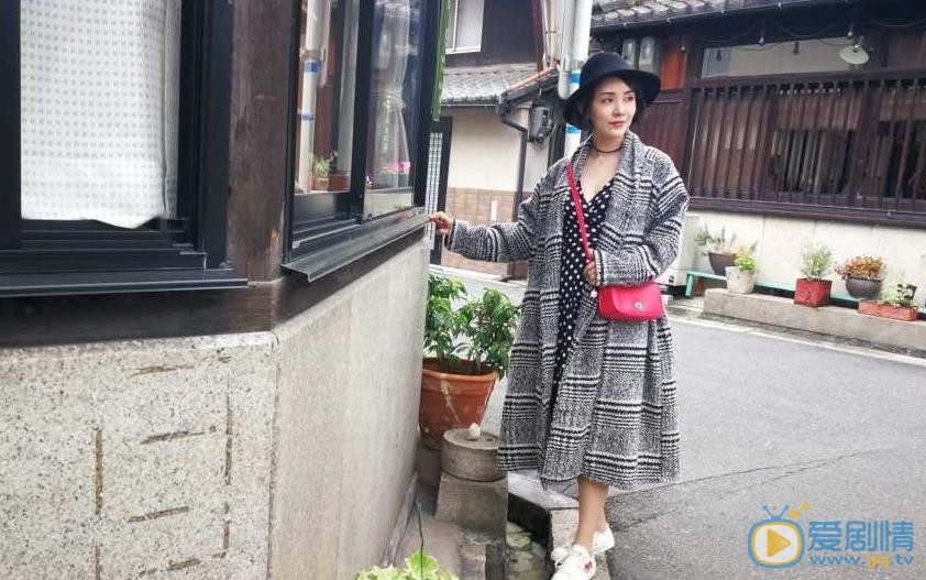 商蓉旅行生活照 商蓉高清写真_商蓉高清剧照