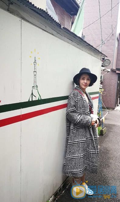 商蓉旅行生活照 商蓉高清写真_商蓉高清剧照