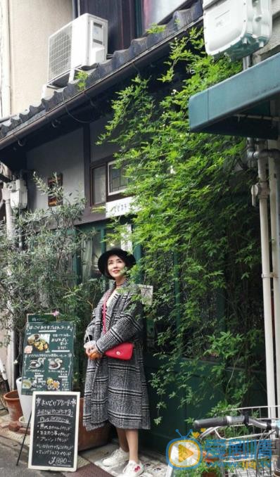 商蓉旅行生活照 商蓉高清写真_商蓉高清剧照