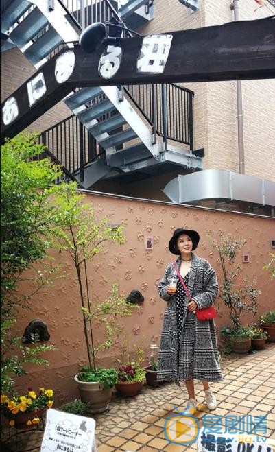 商蓉旅行生活照 商蓉高清写真_商蓉高清剧照