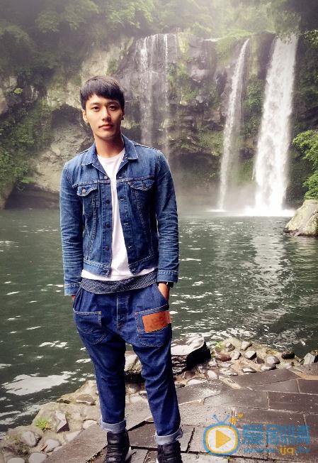 张睿家生活照 张睿家高清写真_张睿家高清剧照