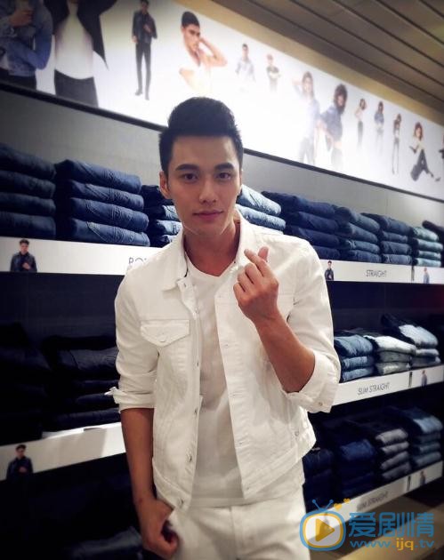 张睿家生活照 张睿家高清写真_张睿家高清剧照