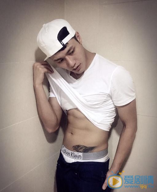 张睿家生活照 张睿家高清写真_张睿家高清剧照