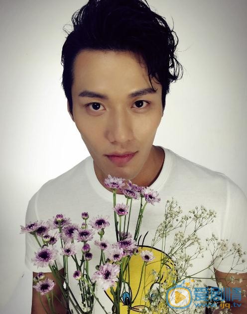 张睿家生活照 张睿家高清写真_张睿家高清剧照