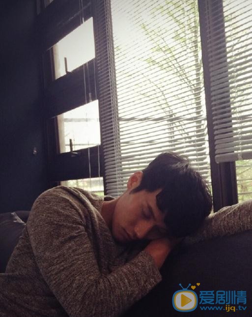 张睿家生活照 张睿家高清写真_张睿家高清剧照