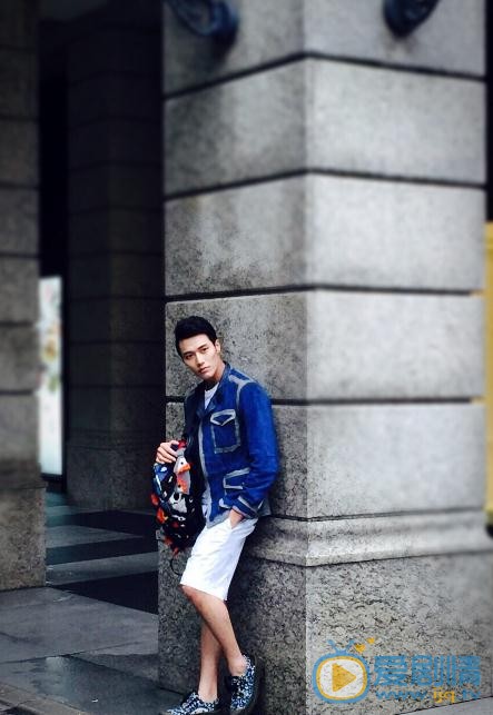 张睿家生活照 张睿家高清写真_张睿家高清剧照