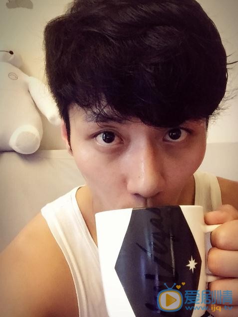 张睿家生活照 张睿家高清写真_张睿家高清剧照